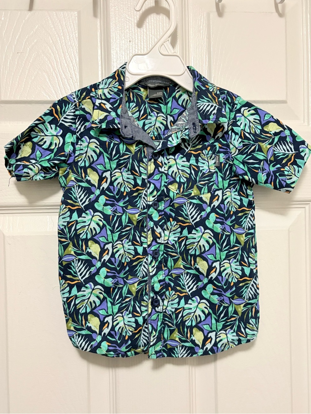 *Eddie Bauer Navy Tropical Leaf Print Linen Blend Short Sleeve Button-Up Shirt
